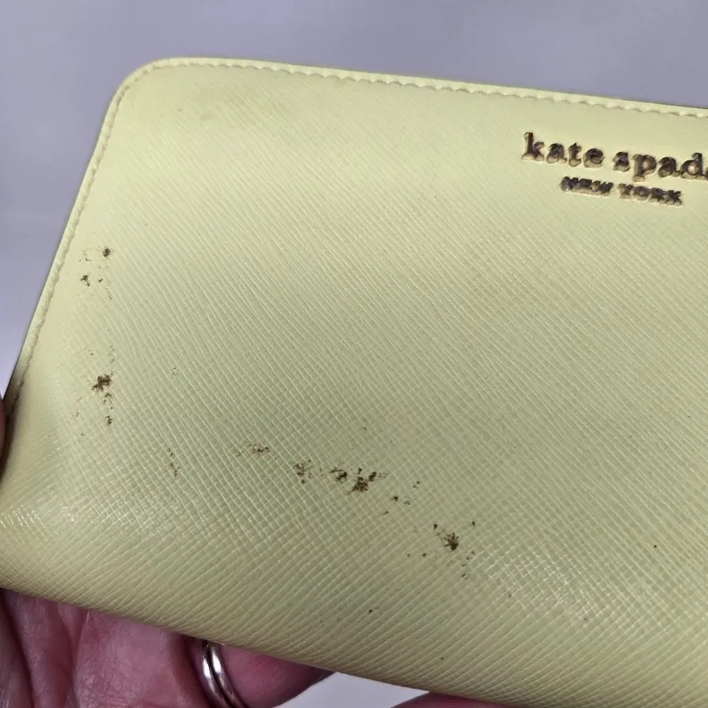 KATE‎ SPADE Pre-Loved Light Lime Green Zipper Top Wallet